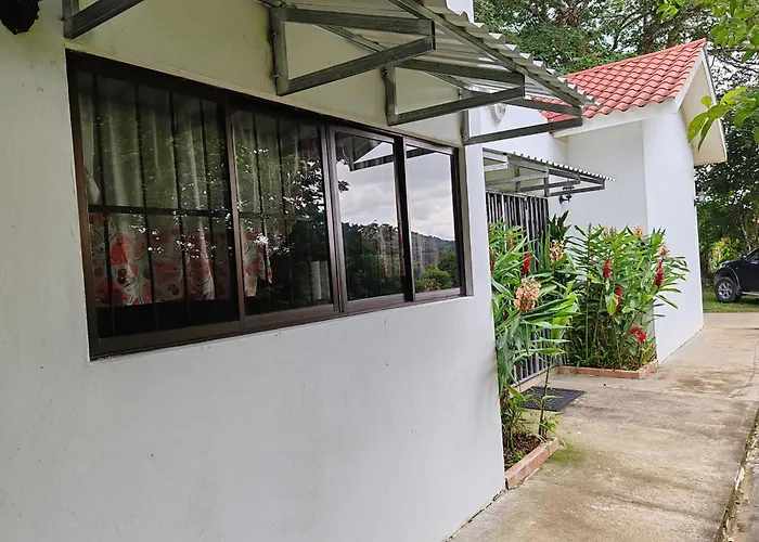 Casa Montanas Nicoyanas *
